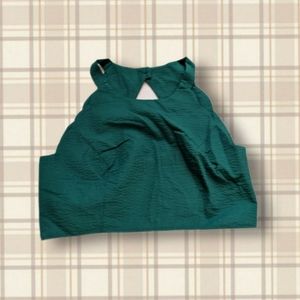 Carley crop top / scalloped seersucker / green